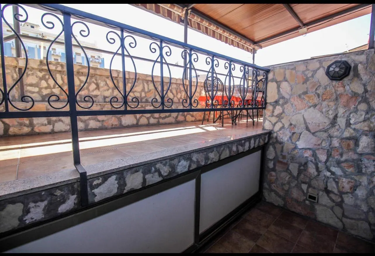 Guest house Anthony Apartments Central Station Palermo Italy